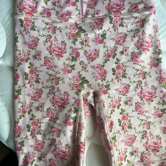LSF LoveShackFancy x Bandier 💗 Legging Shorts, Size Small - Picture 4 of 8